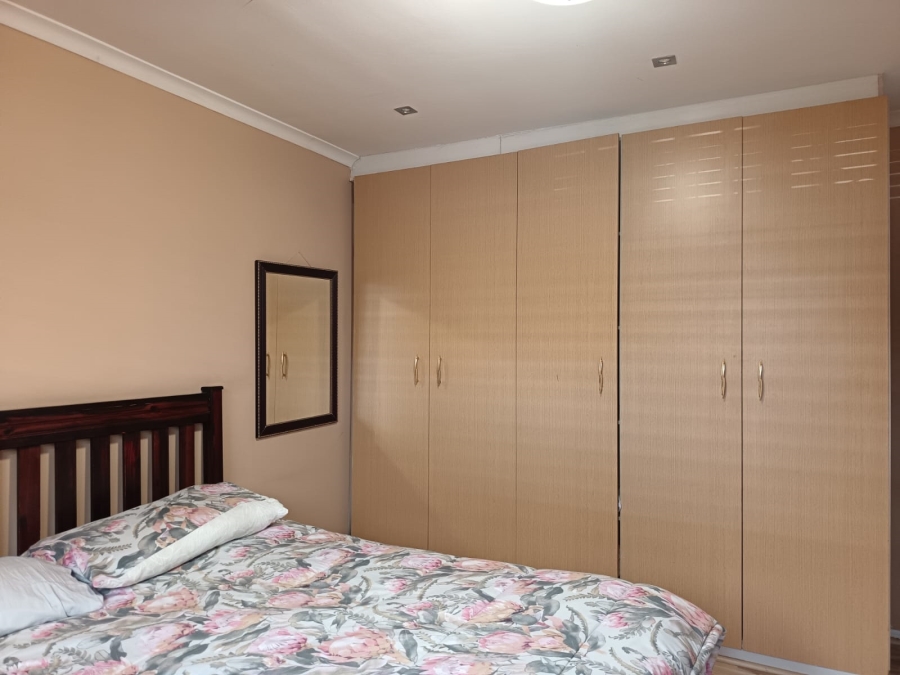 4 Bedroom Property for Sale in Athlone Western Cape